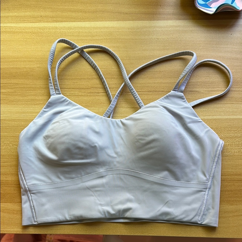Lululemon like a cloud bra